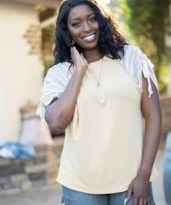 Boutique Simplified Don't Look Back Short Sleeve Apparel