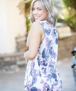 Boutique Simplified Apparel Napa Floral Sleeveless Top