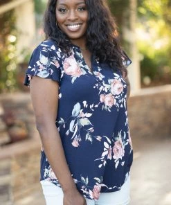Boutique Simplified Apparel Blooms At Midnight Short Sleeve Gabby