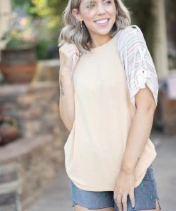 Boutique Simplified Don't Look Back Short Sleeve Apparel