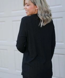 Boutique Simplified R&R Long Sleeve Top
