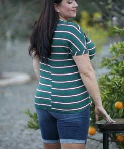 Boutique Simplified Sweet And Edgy Short Sleeve Top