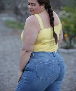 Boutique Simplified Sunshine Lace Tank Bodysuit 1X