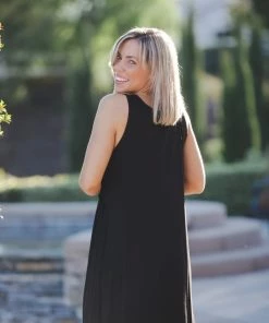 Boutique Simplified Feeling Ruffled Swing Dress - Black