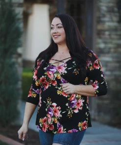 Boutique Simplified Vibrant Blooms 3/4 Sleeve