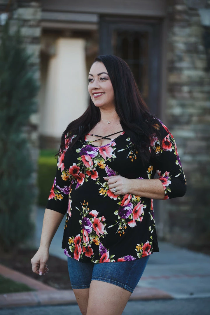 Boutique Simplified Vibrant Blooms 3/4 Sleeve 1 Boutique Simplified Vibrant Blooms 3/4 Sleeve