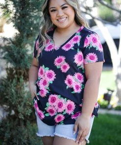 Boutique Simplified Pink Sunflowers Short Sleeve Top 9 Boutique Simplified Pink Sunflowers Short Sleeve Top