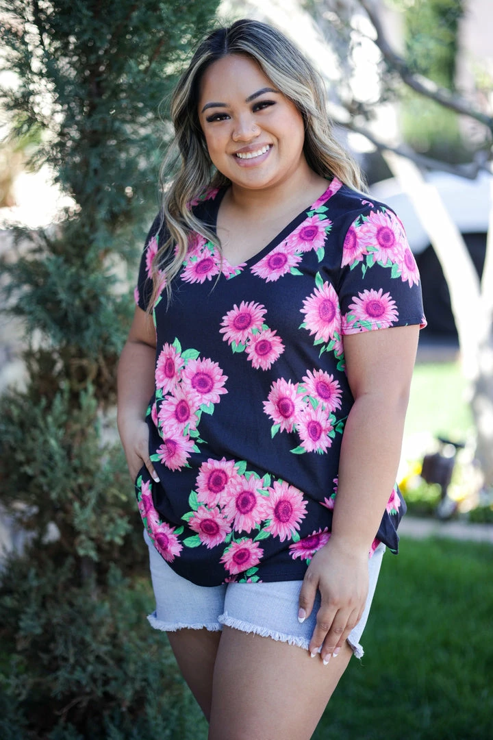 Boutique Simplified Pink Sunflowers Short Sleeve Top 5 Boutique Simplified Pink Sunflowers Short Sleeve Top