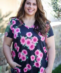 Boutique Simplified Pink Sunflowers Short Sleeve Top
