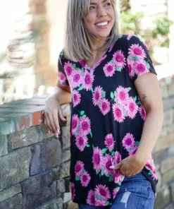 Boutique Simplified Pink Sunflowers Short Sleeve Top