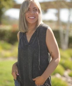 Boutique Simplified Captivating Black Sleeveless Hoodie 2X