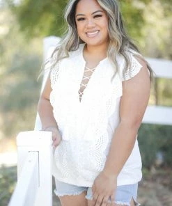Boutique Simplified Addicted To You Eyelet Lace Top 3X