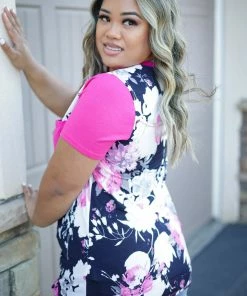 Boutique Simplified Pink Floral Short Sleeve 3X