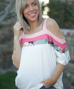 Boutique Simplified Island Girl Off The Shoulder Top