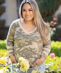 Boutique Simplified Hide N' Seek 3/4 Sleeve