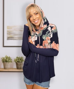 Boutique Simplified Apparel Serendipity Hooded Pullover