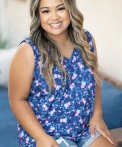 Boutique Simplified Apparel Navy Splendor Sleeveless Top