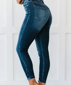 Trendsi Kancan Charlotte Frayed Hem Skinny Jeans