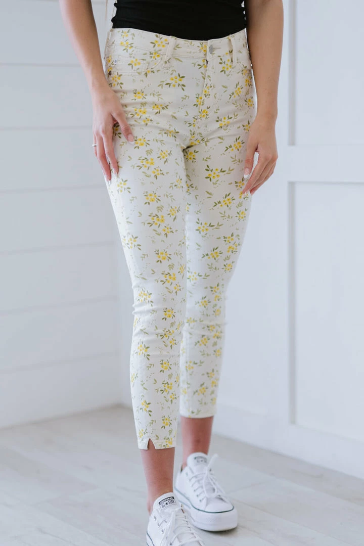 Trendsi Judy Blue Golden Meadow Floral Skinny Jeans (GHG-S) 1 Trendsi Judy Blue Golden Meadow Floral Skinny Jeans (GHG-S)