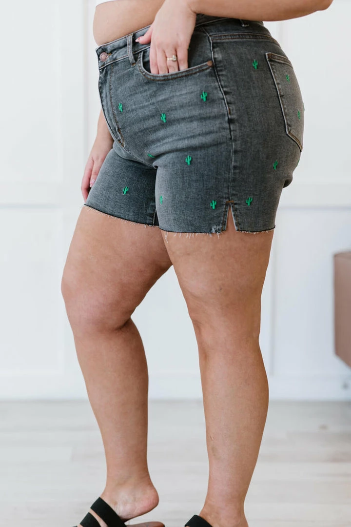 Trendsi Judy Blue Saguaro Dreams Full Size Cactus Embroidered Shorts 9 Trendsi Judy Blue Saguaro Dreams Full Size Cactus Embroidered Shorts