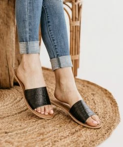 Matisse Cabana Sandal In Black Croc