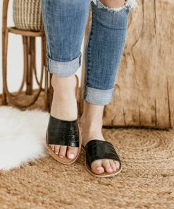 Matisse Cabana Sandal In Black Croc