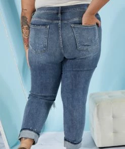 Trendsi Judy Blue Lindsey Bleach Splash Boyfriend Jeans Apparel
