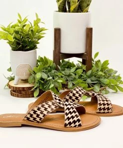 Naughty Monkey Conga Sandal In Cream/Black