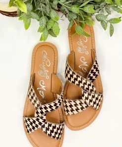 Naughty Monkey Conga Sandal In Cream/Black