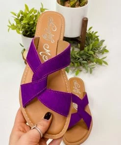 Naughty Monkey Conga Sandal In Fuchsia Apparel