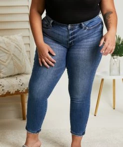 Trendsi Apparel Judy Blue Gemma Classic Boyfriend Jeans