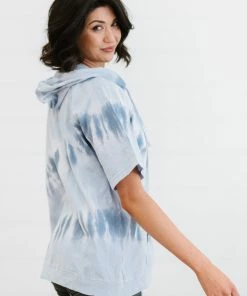 Trendsi Watching Clouds Tie-Dye Short-Sleeved Hoodie 18 Trendsi Watching Clouds Tie-Dye Short-Sleeved Hoodie