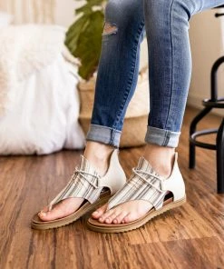 Very G Dakota Sandal In Cream