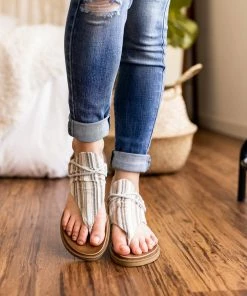 Very G Dakota Sandal In Cream