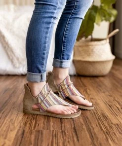 Very G Dakota Sandal In Tan/Pink Apparel