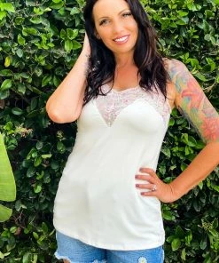 Boutique Simplified Delicate Floral Lace Trim Tank