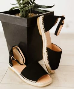 Trendsi Walking By Peep-Toe Espadrilles In Black Apparel 11 Trendsi Walking By Peep-Toe Espadrilles In Black Apparel