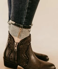 Not Rated Etta In Black Shoes