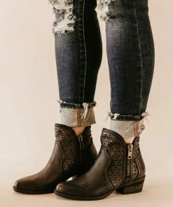 Not Rated Etta In Black Shoes