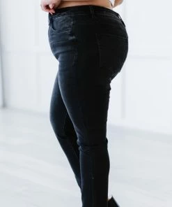 Trendsi Apparel Zenana Camilla High Waist Skinny Jeans