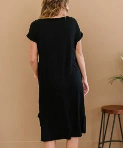 Trendsi Apparel Plot Twist T-Shirt Dress With Pockets In Black