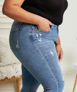 Trendsi Judy Blue Tatiana Mineral Wash Relaxed Fit Jeans