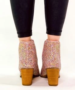 Apparel Not Rated Fiera In Pink