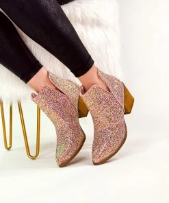 Apparel Not Rated Fiera In Pink