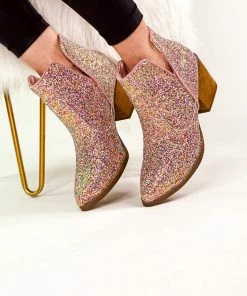 Apparel Not Rated Fiera In Pink