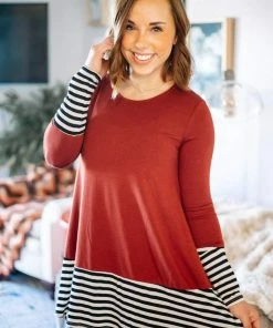 Grey House Goods XL Red & Stripe Color Block Top