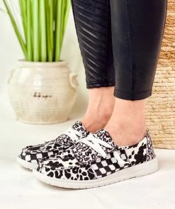 Apparel Gypsy Jazz Groovy Sneakers In Black