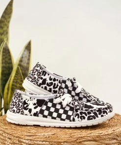 Apparel Gypsy Jazz Groovy Sneakers In Black