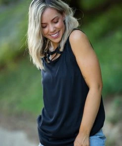 Boutique Simplified Criss Cross You Don't Stop - Black