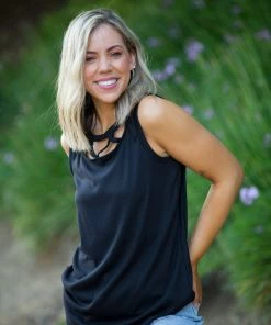 Boutique Simplified Criss Cross You Don't Stop - Black